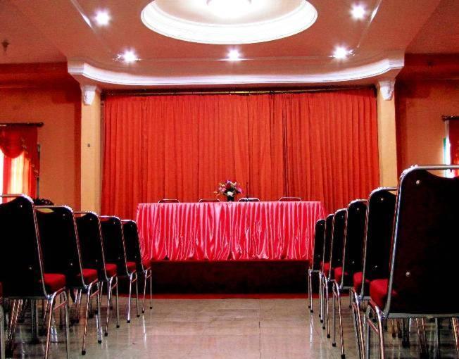 Hotel Mitra Garden Pangkal Pinang Eksteriør bilde